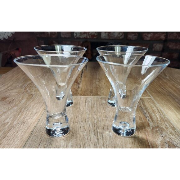 Set Of 4 Clear Vintage Chic Glass V-Shaped Cocktail/Martini Glasses With Decorat - Picture 4 of 8